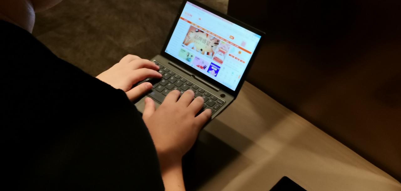 更适合大学生使用的掌上电脑(更适合大学生使用的掌上电脑有哪些)