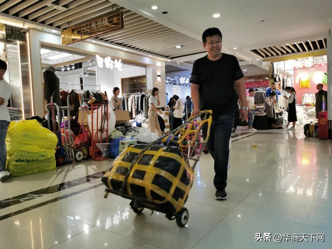 学生在门店花6000买的联想电脑(学生在门店花6000买的联想电脑可以吗)